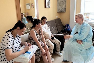 Депутат доставила гуманитарный груз в орский перинатальный центр